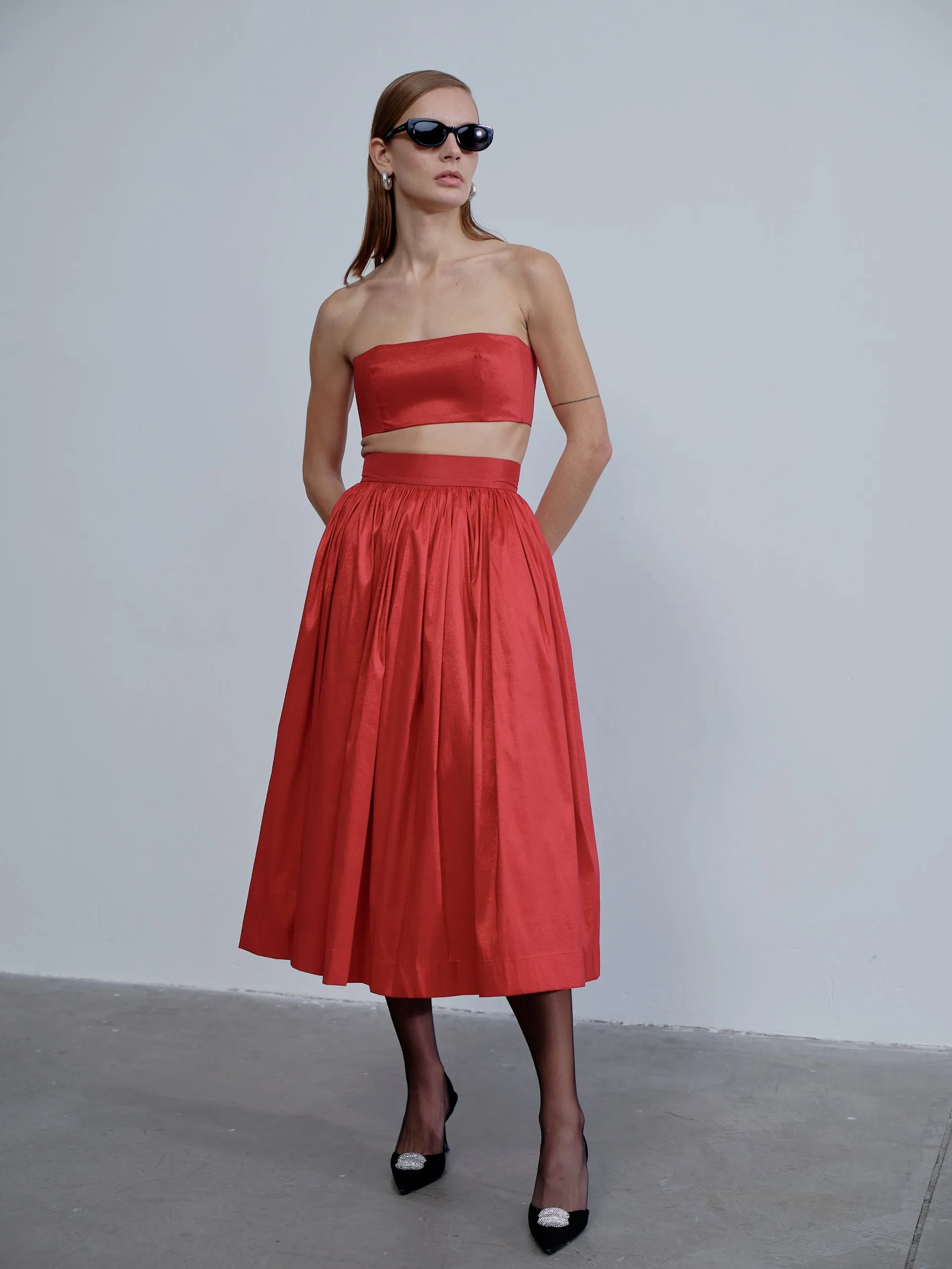 Lou Lou Midi Skirt in Rouge